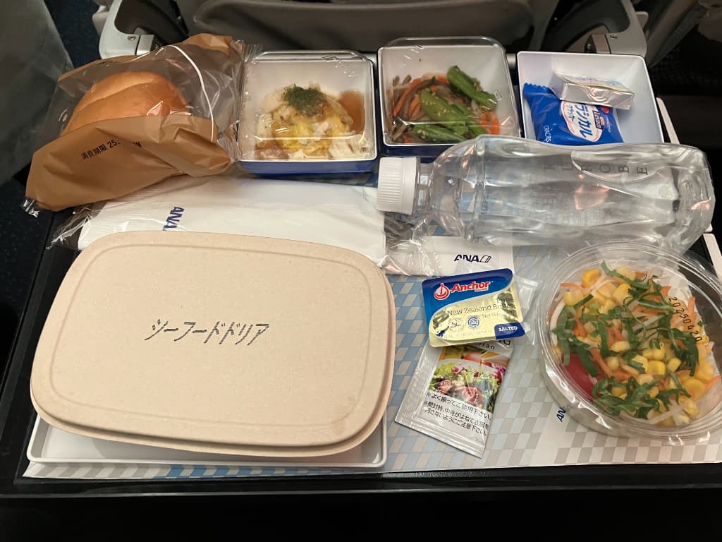 ANAの機内食（夜：シーフード）