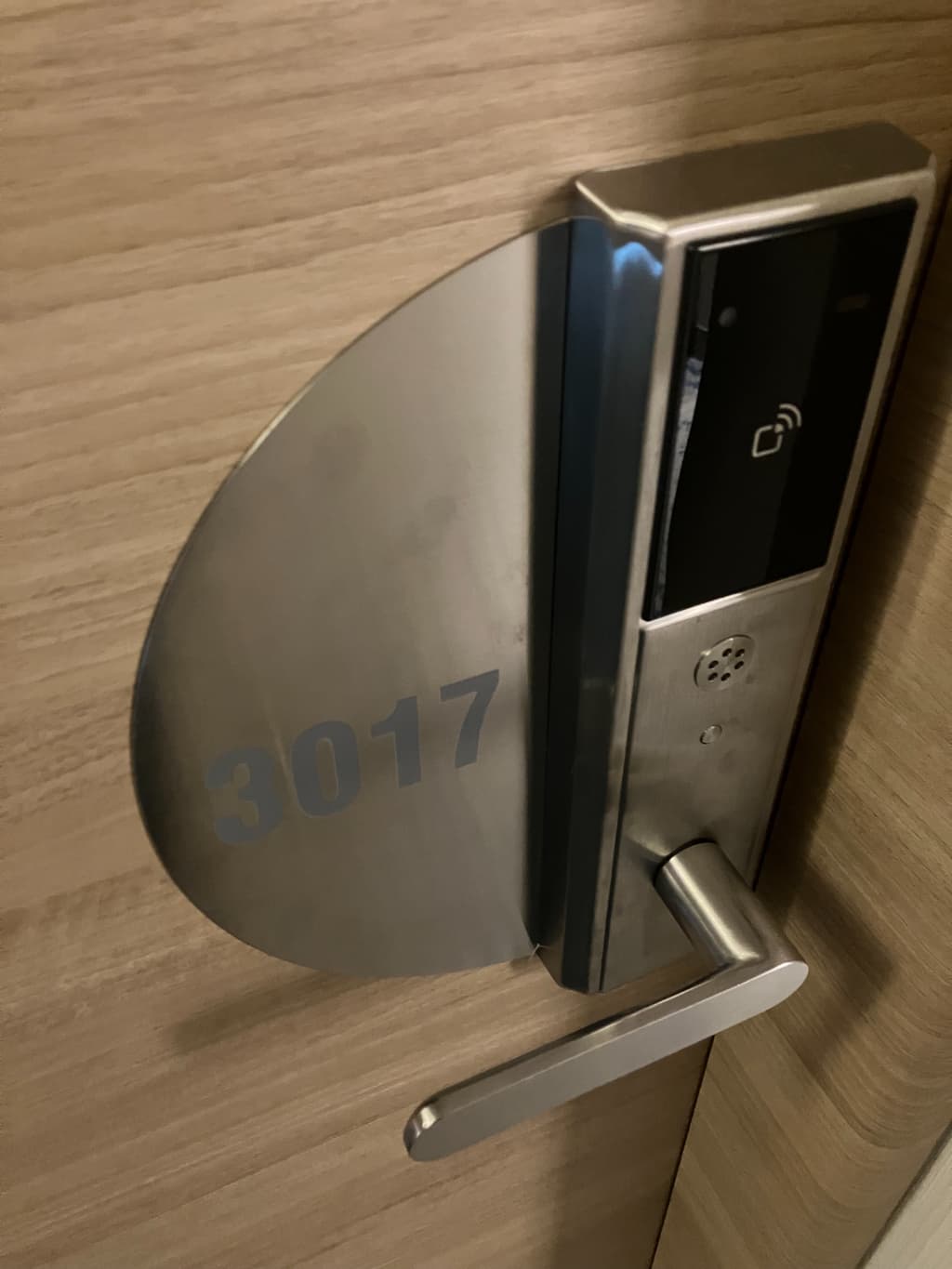 びわ湖大津プリンスホテルの部屋入り口