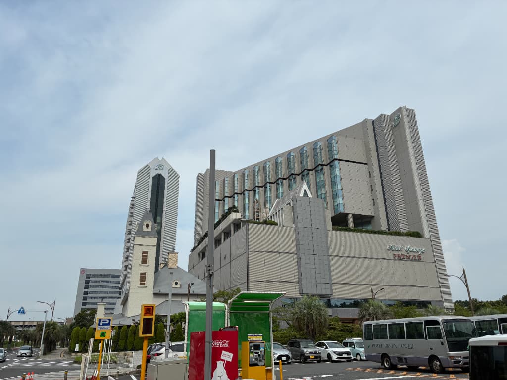 ホテルスプリングス幕張プレミアの建物